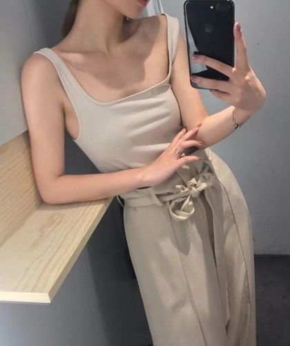 未婚妻用我特牌车送小助理，我拆穿后她悔疯了 作者：小说阅读